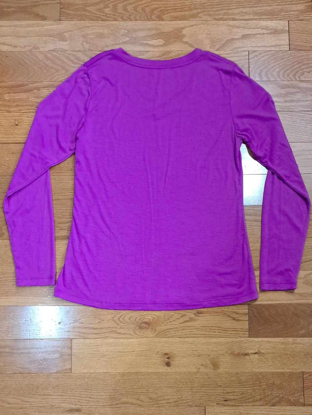 Woolx Lily Merino Wool Blend V-Neck Long Sleeve Shirt - Picture 7 of 11
